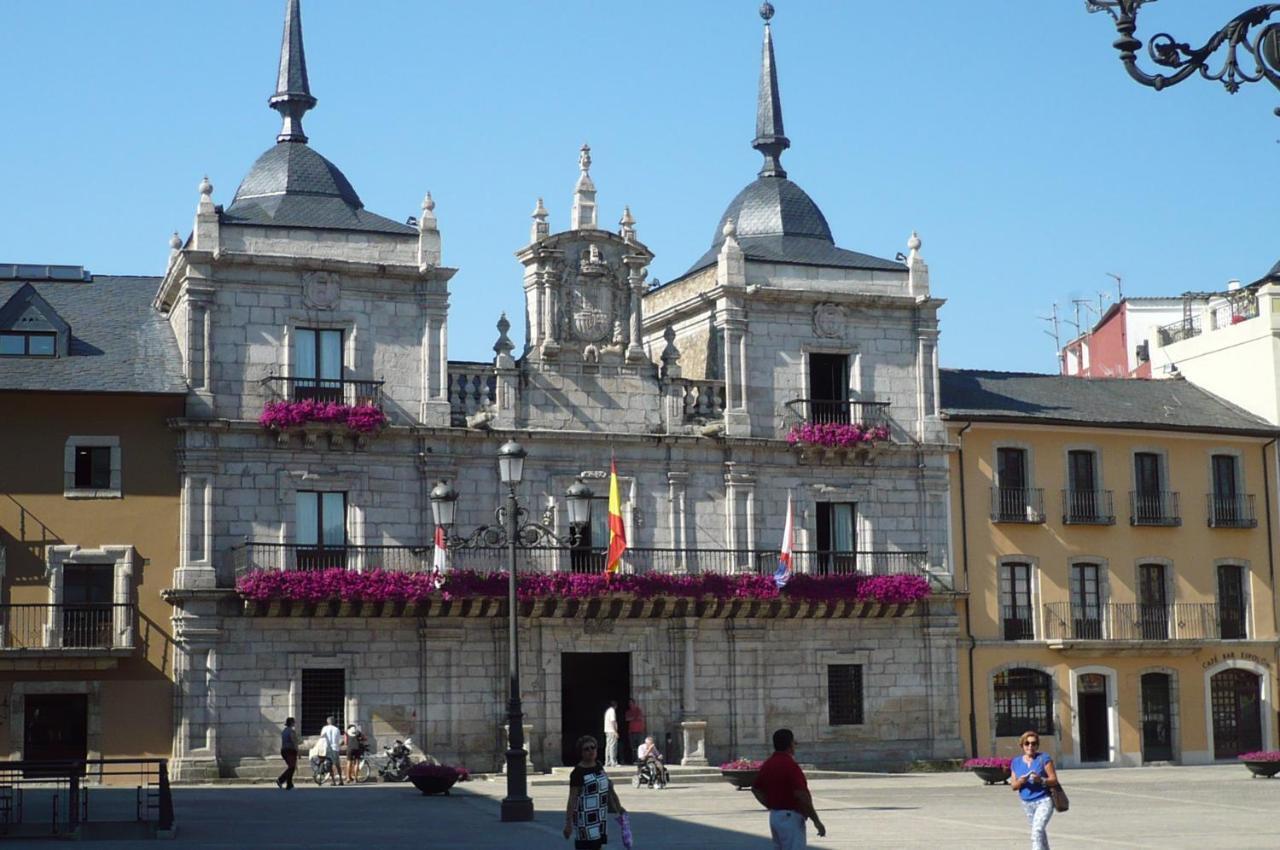 Casa De Abril 1